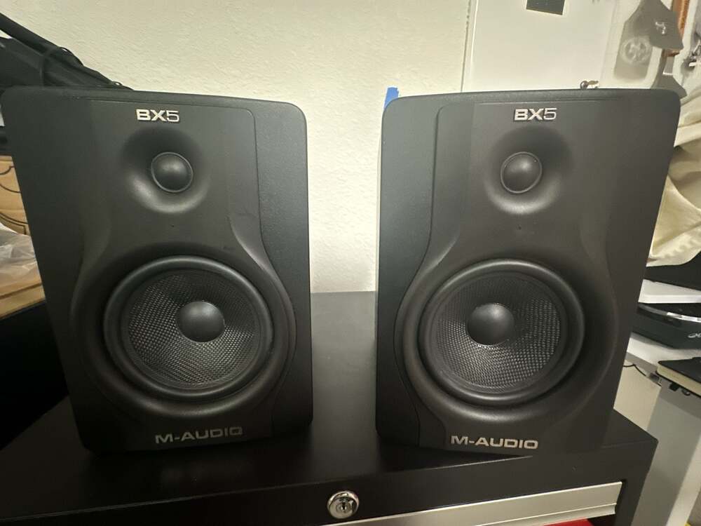 M-Audio BX5 Carbon Black 5-inch Active Studio Monitor Speakers (Pair)